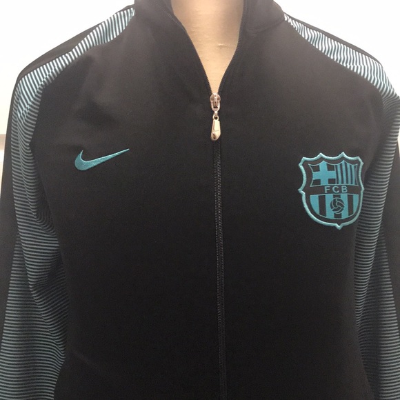 👕 Nike Barcelona Zipper Jacket - Picture 3 of 4